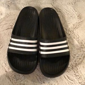 Never worn adidas slides